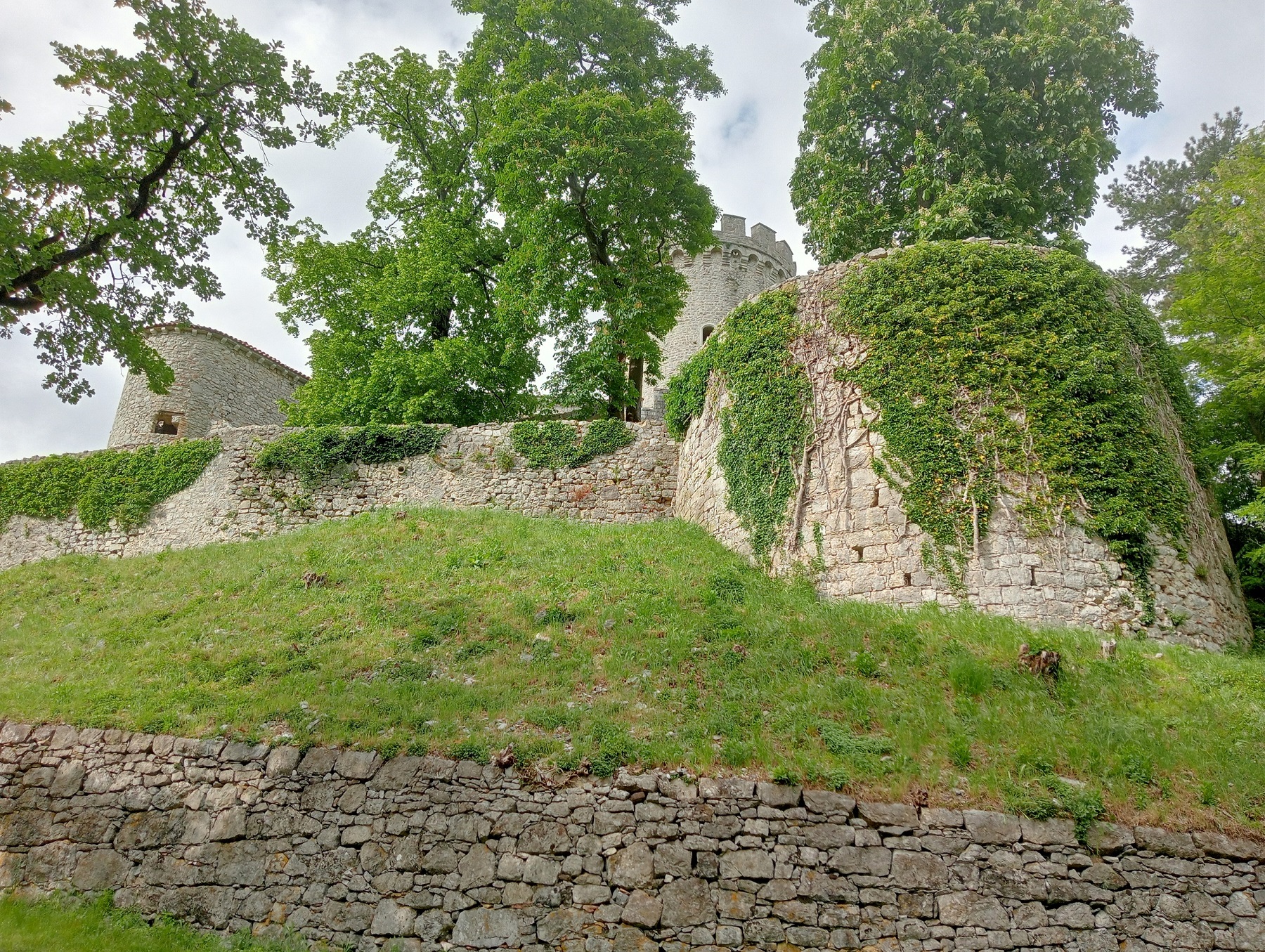 Rihemberk Castle